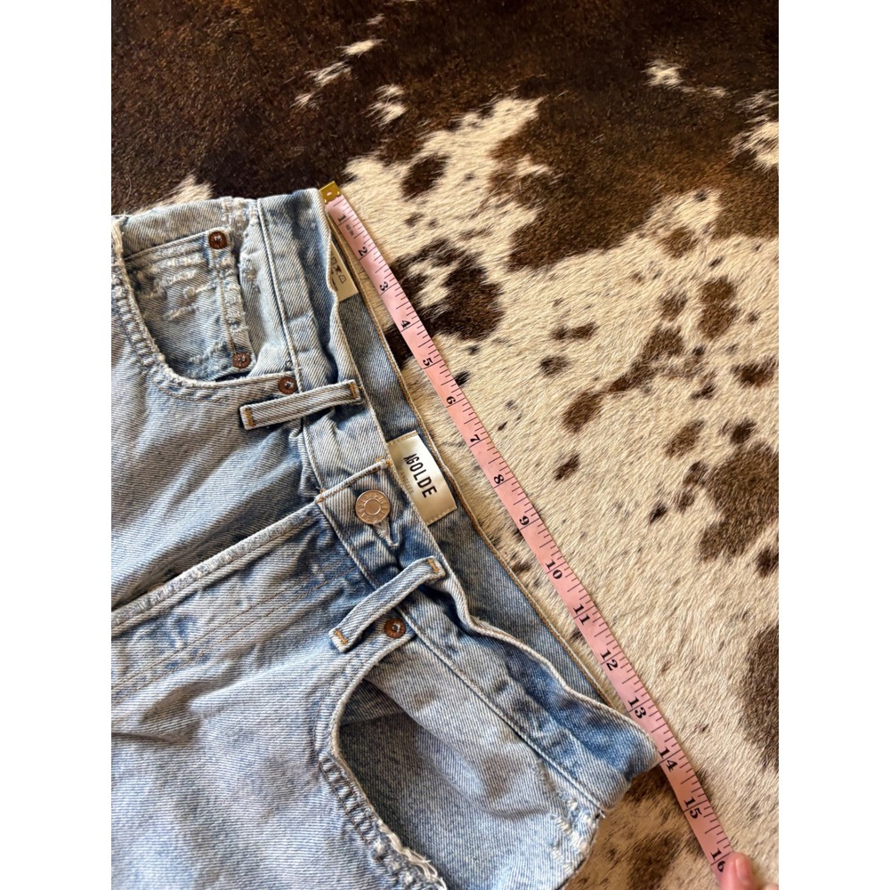 AGOLDE Riley Cutoff Distressed Denim Shorts Size 28 - Picture 5 of 8